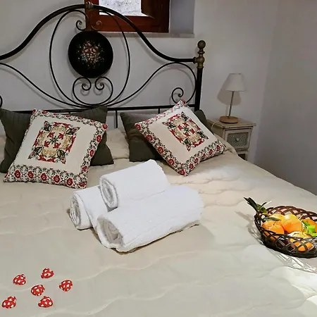 לינה וארוחת בוקר Ai Tintori 4*