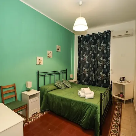 Ai Tintori לינה וארוחת בוקר 4*