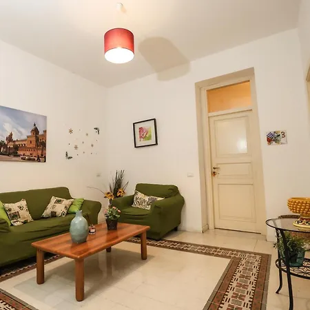 לינה וארוחת בוקר Ai Tintori 4*