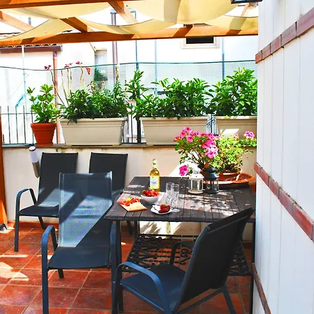 לינה וארוחת בוקר Ai Tintori 4*