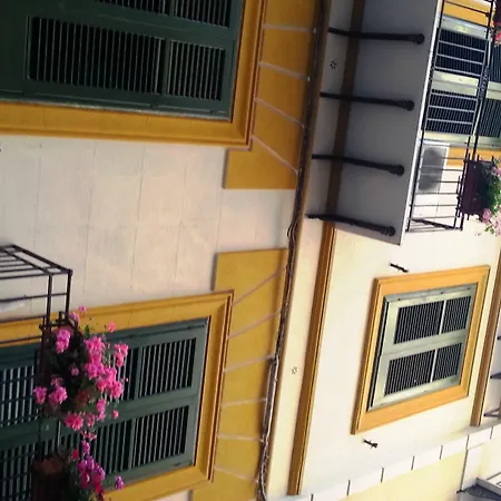 לינה וארוחת בוקר Ai Tintori פלרמו