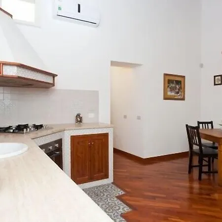 לינה וארוחת בוקר Ai Tintori 4*